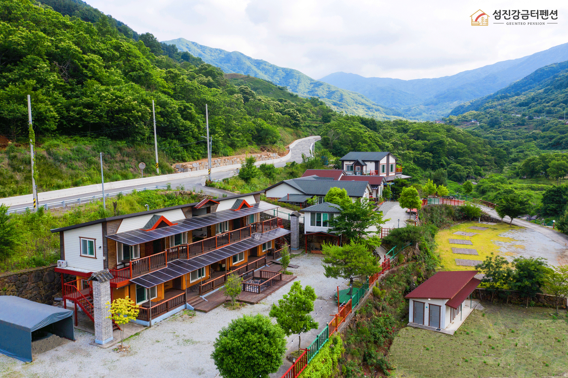 DJI_0391_펜션전경3_보정4.png